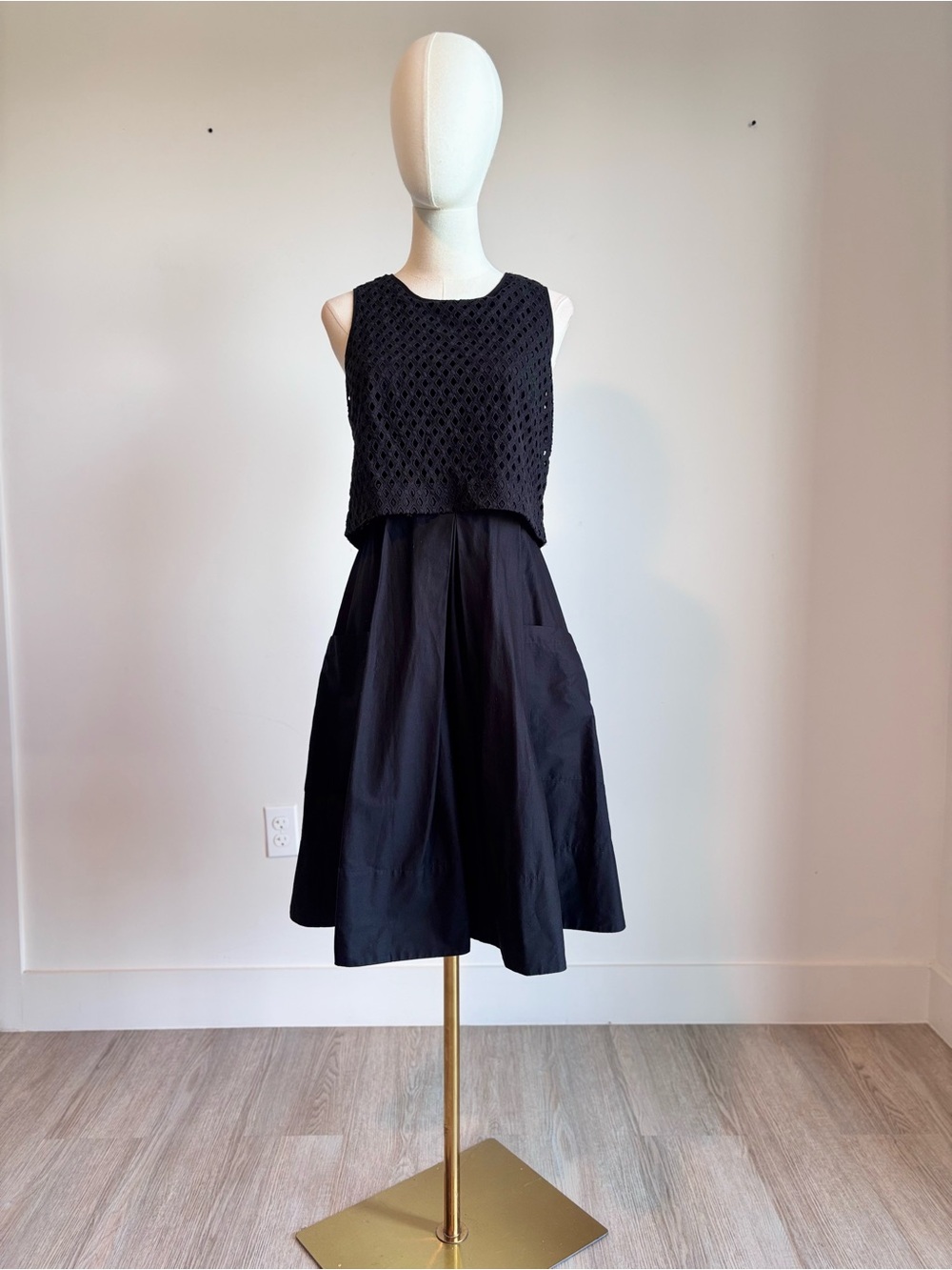Eliza J Black Eyelet Popover Pleated Fit & Flare Dress Size 6